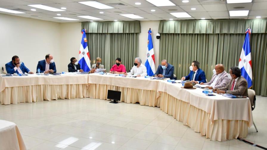 Comisión encargada de elección de miembros de Cámara de Cuentas rendirá informe en próxima sesión 