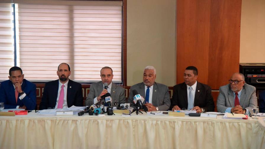 Ley Electoral mantendría arrastre entre diputados y senadores