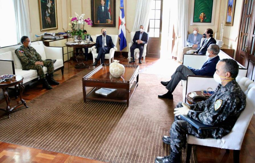 Comisión recomendaría al presidente Danilo Medina que prorrogue el toque de queda