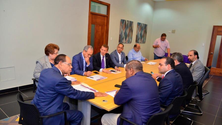 La cantidad de aspirantes dificulta consenso para elección de precandidatos La cantidad de aspirantes dificulta consenso para elección de precandidatos