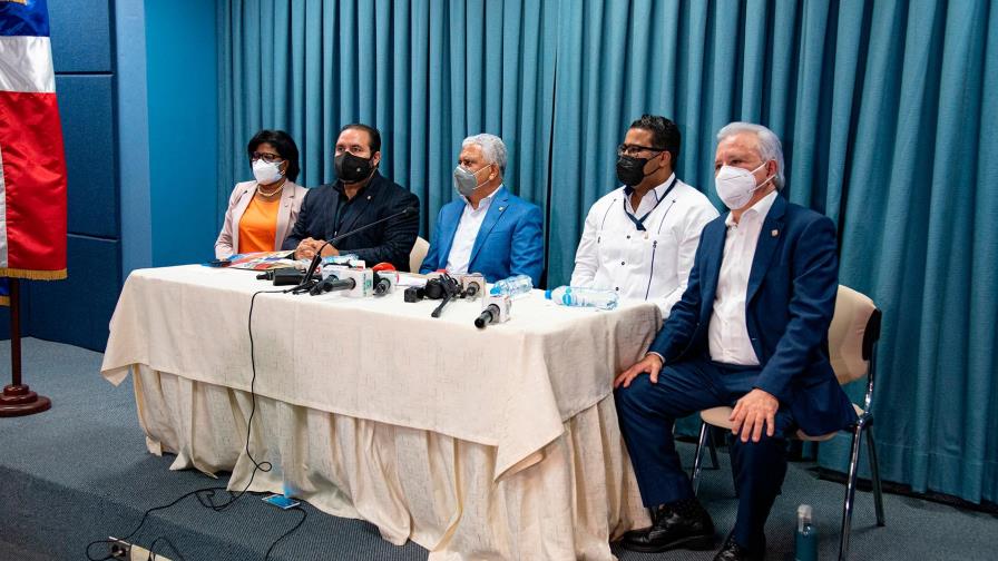 Elección JCE alborota el escenario político; Abinader: independiente