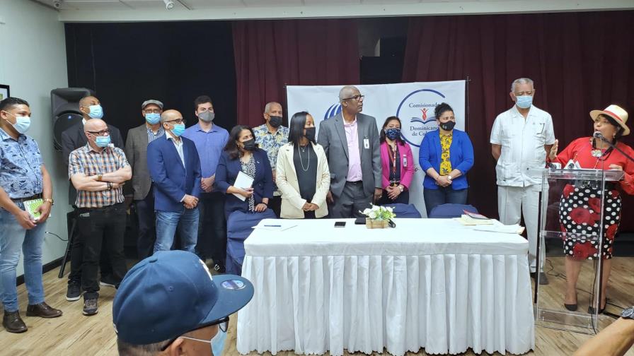 Comisionado Dominicano de Cultura anuncia Feria del Libro