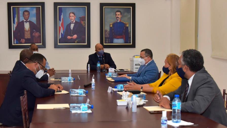Comisiones de transición del Minerd presentan titulares de subcomisiones