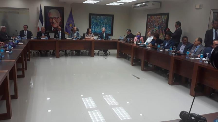 CP del PLD está reunido; afinará todo lo relativo a las elecciones municipales CP del PLD está reunido; afinará todo lo relativo a las elecciones municipales