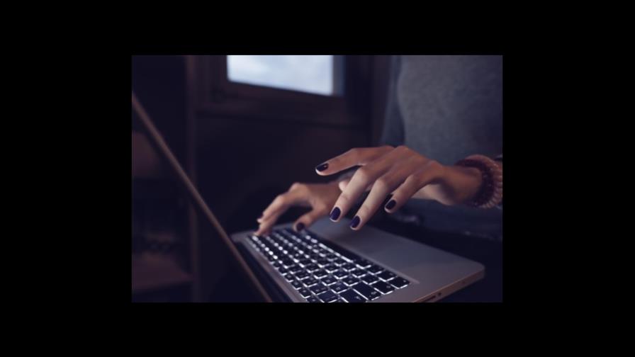 Visita el país empresa que lucha contra el plagio