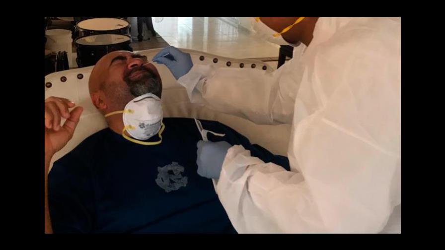 Realizan prueba de COVID-19 a comunicador luego de quejarse que no lo atendían Realizan prueba de COVID-19 a comunicador luego de quejarse que no lo atendían