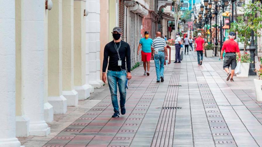 Montalvo: Hasta que aparezca una vacuna, la gente debe convivir con el COVID-19 de forma segura Montalvo: Hasta que aparezca una vacuna, la gente debe convivir con el COVID-19 de forma segura