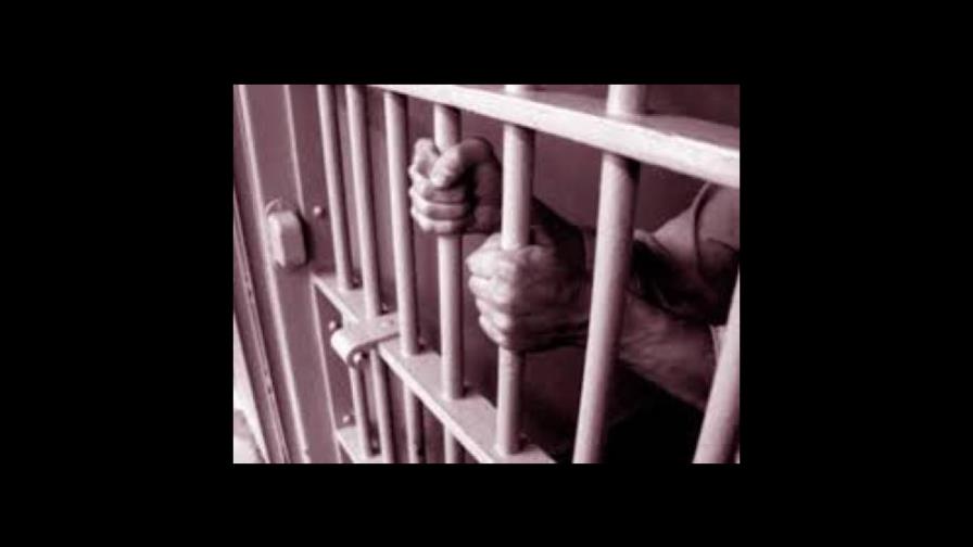 Condenan a 20 años a dos hombres que robaron más de RD$400 mil a motorista Condenan a 20 años a dos hombres que robaron más de RD$400 mil a motorista