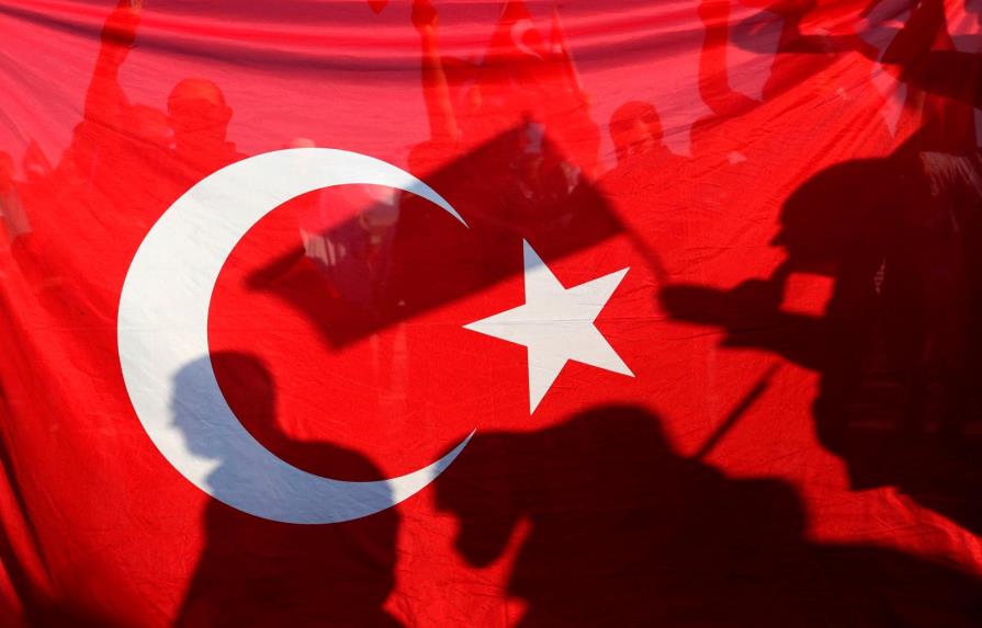 Condenan por golpismo a un exempleado del consulado de EE. UU. en Turquía