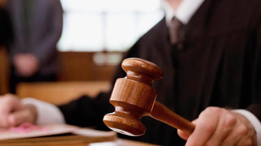 Condenan a 40 años a un hombre por violar a sus dos hijastras en Nicaragua