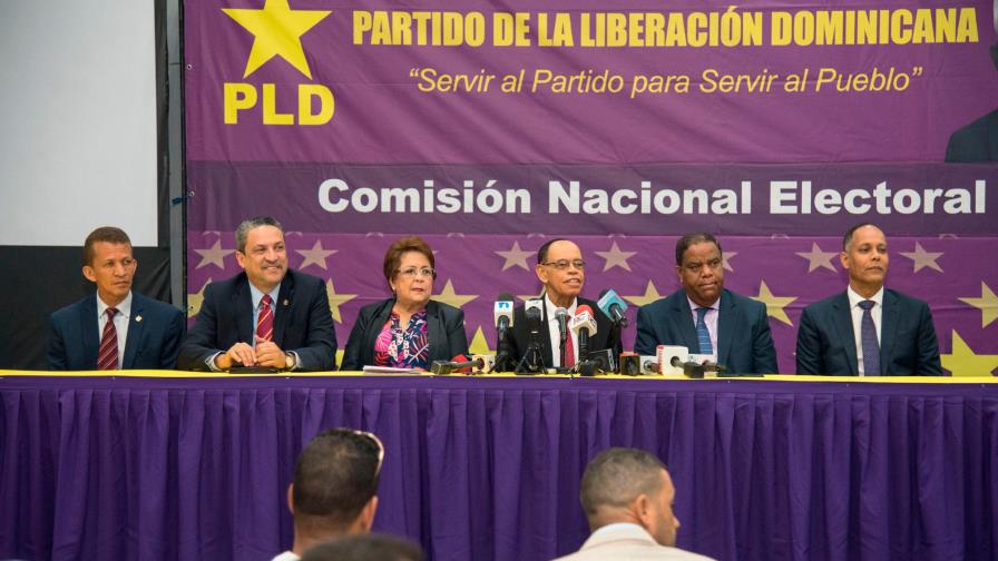 PLD con 7,000 aspirantes, atrapado en lucha interna 