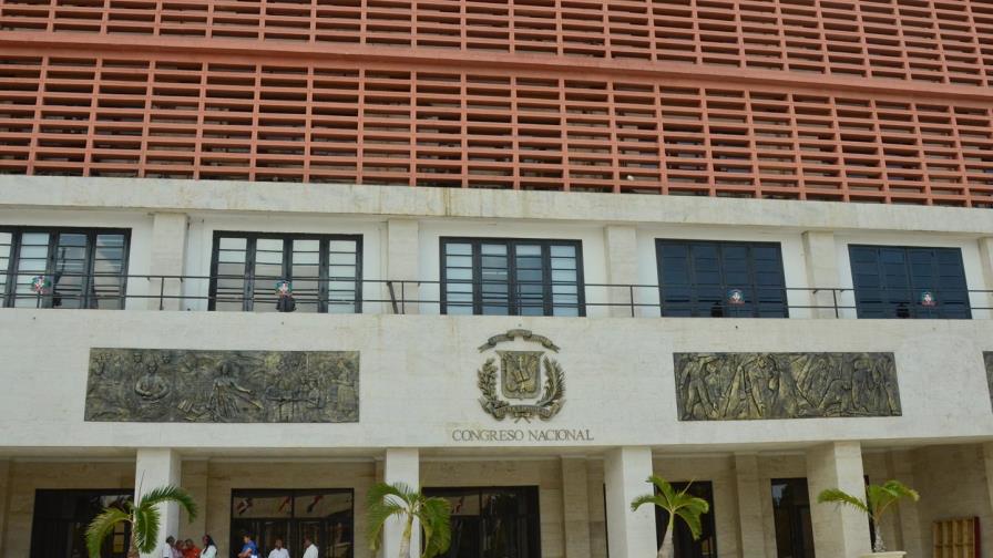 El déficit fiscal será mayor, pero el endeudamiento no aumentará