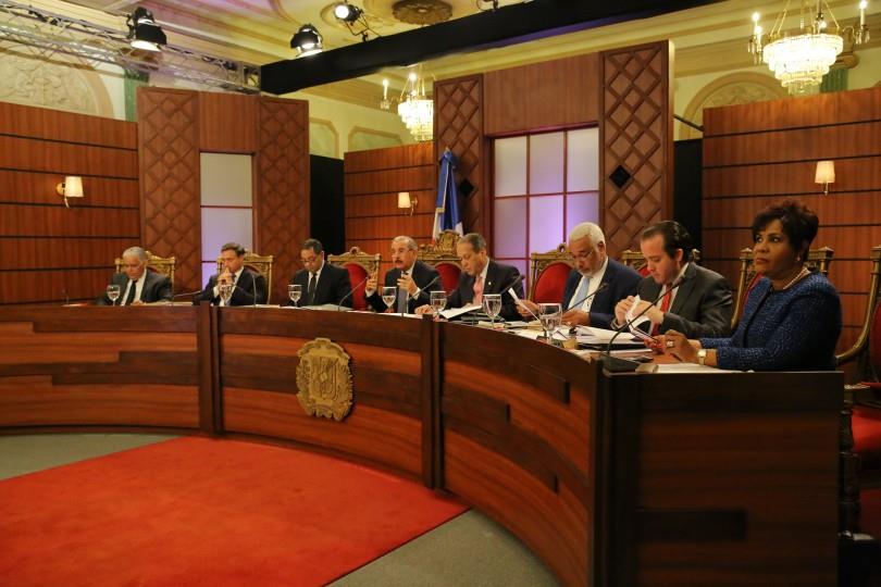 Concluye semana de fuertes críticas para el Consejo Nacional de la Magistratura 