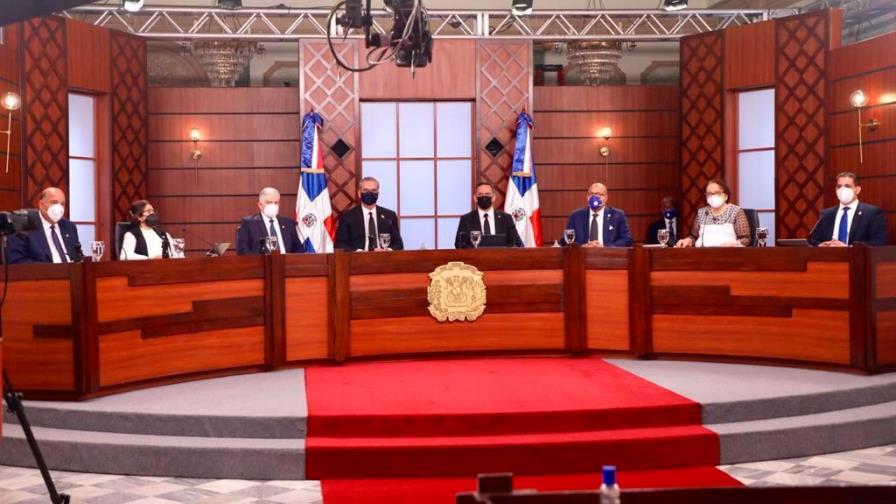 Jueces del Tribunal Superior Electoral solicitan cuatro años más al CNM Jueces del Tribunal Superior Electoral solicitan cuatro años más al CNM