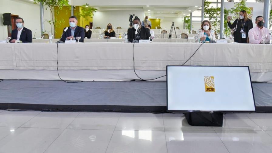 Pleno JCE se reúne con comisión de acompañamiento del Consejo Económico y Social 