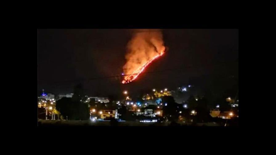 Lluvia ayuda a apagar fuego donde está el “Divino Niño” en Constanza Lluvia ayuda a apagar fuego donde está el “Divino Niño” en Constanza
