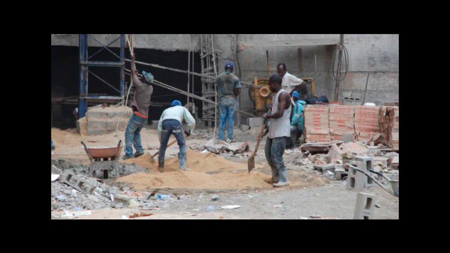 Obras del Distrito Nacional deberán mostrar en lugar visible el permiso de aprobación de la alcaldía