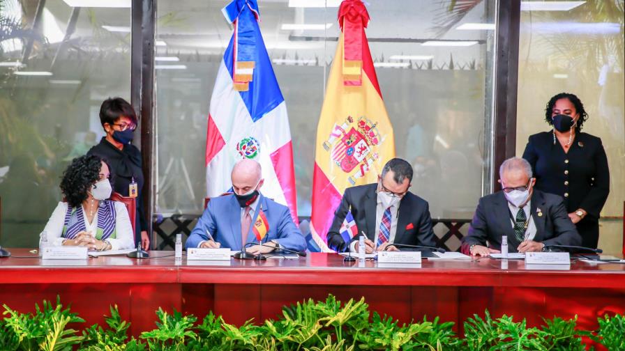 Se inicia proyecto para fortalecer liderazgo de la mujer en política partidaria