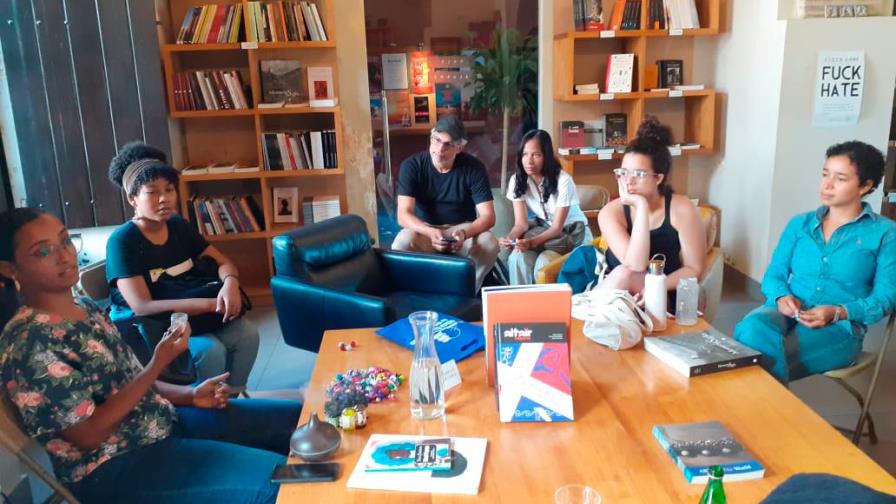 CuentaRD realiza conversatorio de escritura