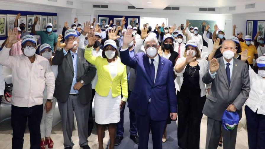 Miguel Vargas juramenta “cooperativistas con Gonzalo” en el PRD