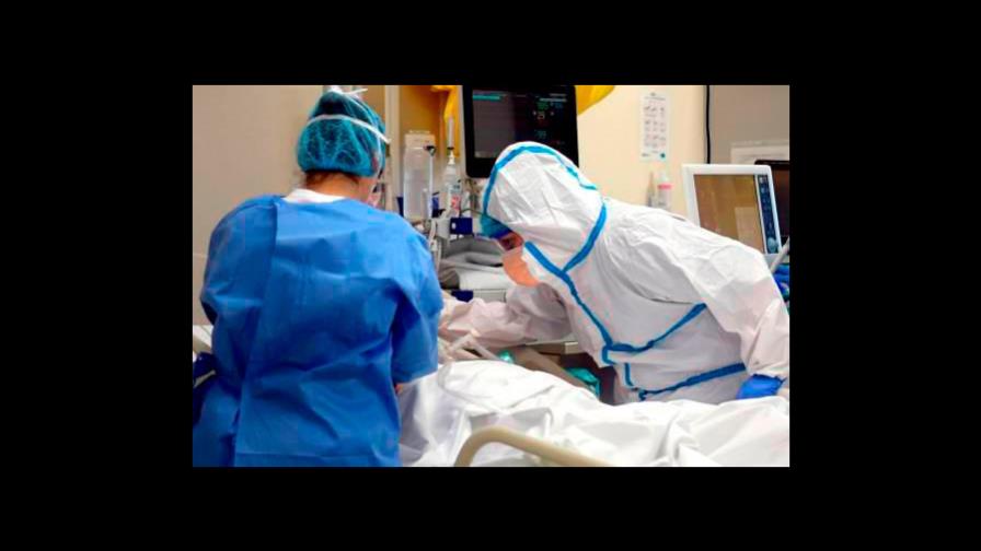 Se registran 61 casos positivos al COVID-19 entre el personal médicos