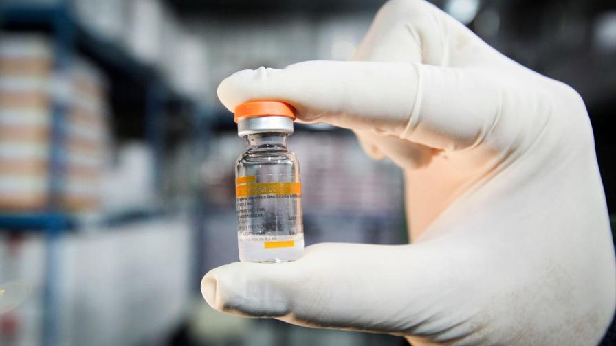 Regulador brasileño suspende distribución de más de 12 millones de Coronavac