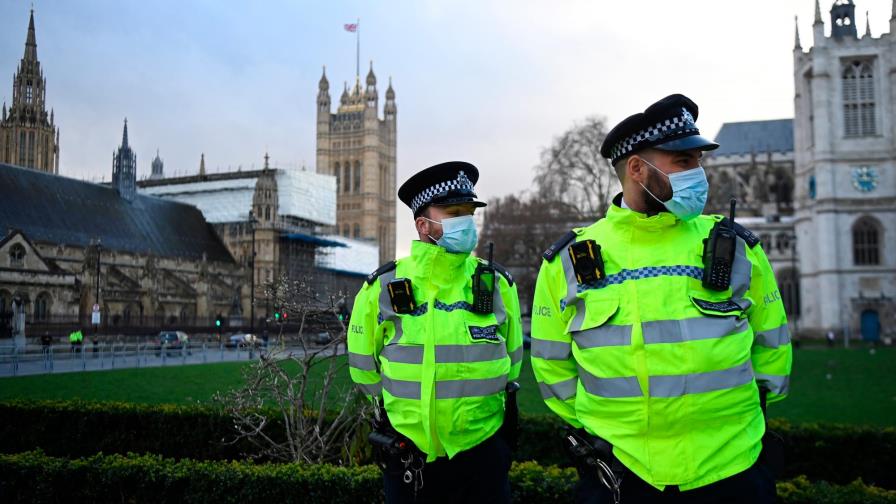 Londres pone su restricción más severa en este y sureste de Inglaterra por alzas de casos de COVID-19 Londres pone su restricción más severa en este y sureste de Inglaterra por alzas de casos de COVID-19