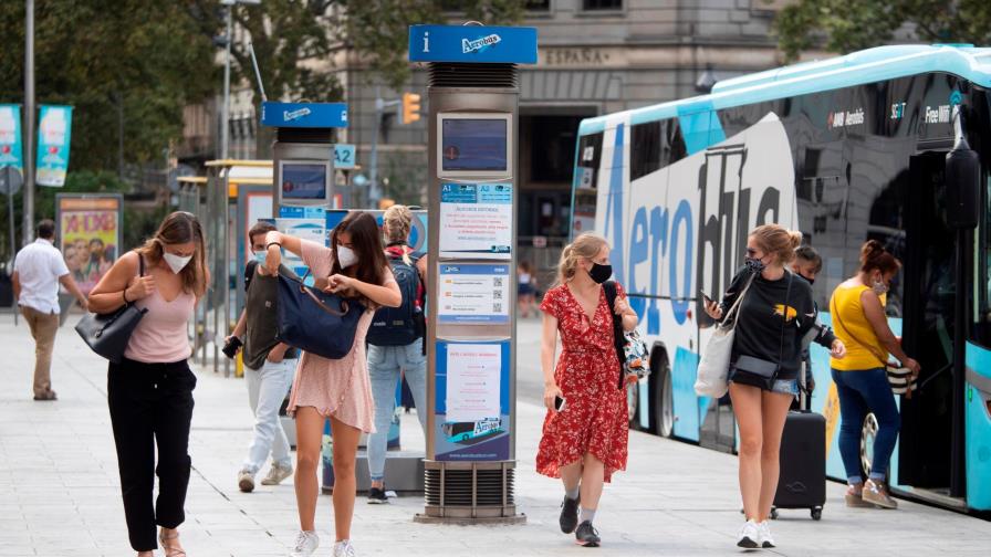 España confirma el descenso paulatino de la transmisión del coronavirus España confirma el descenso paulatino de la transmisión del coronavirus