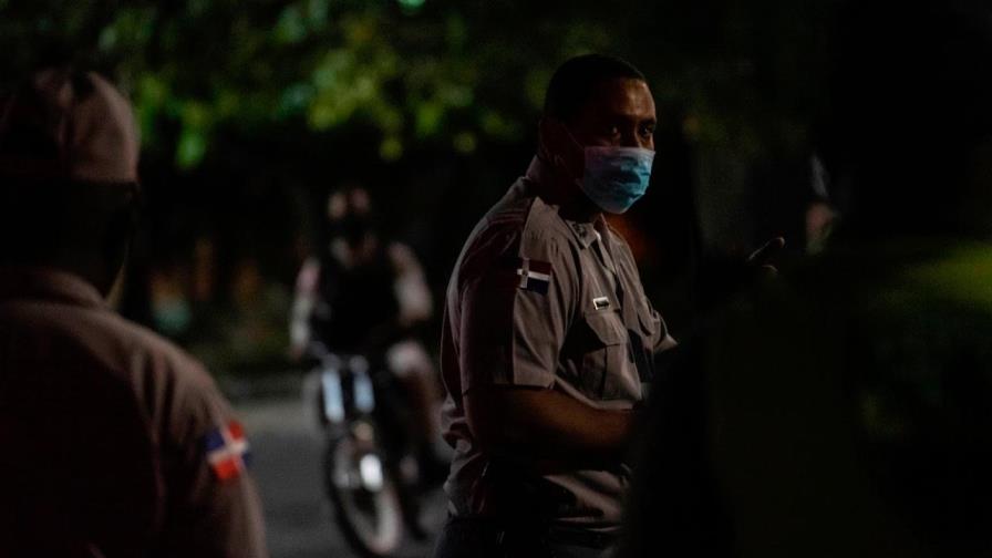 Siete policías dan positivo al coronavirus y otros 17 son sospechosos Siete policías dan positivo al coronavirus y otros 17 son sospechosos