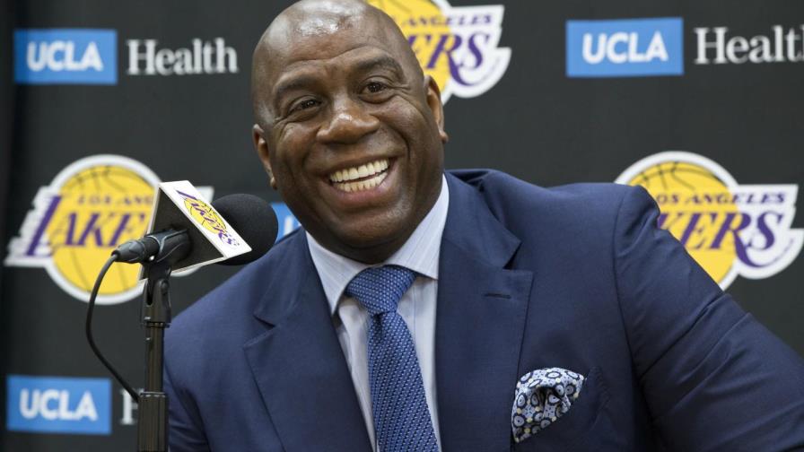 Magic Johnson confía en que habrá un campeón de la NBA esta temporada