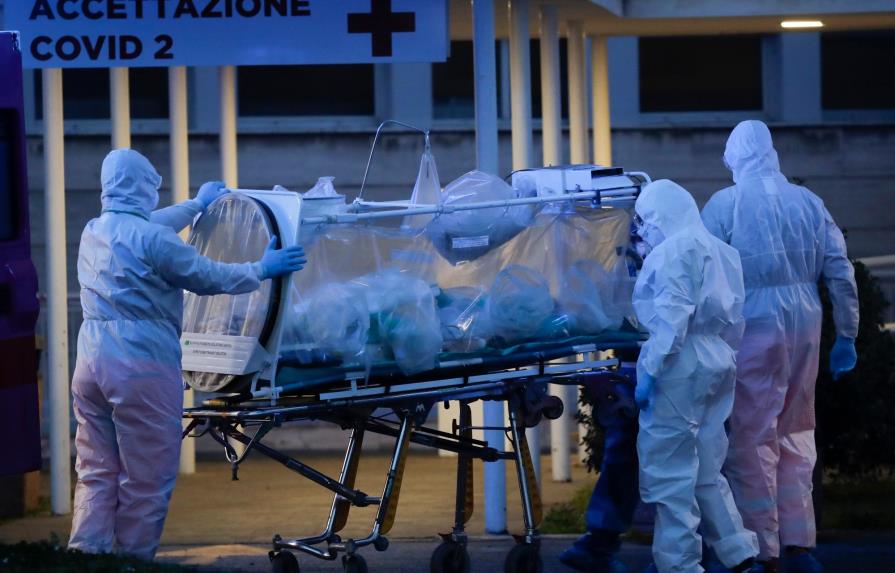 Albania envía 30 médicos a Italia: Los países ricos han dado la espalda