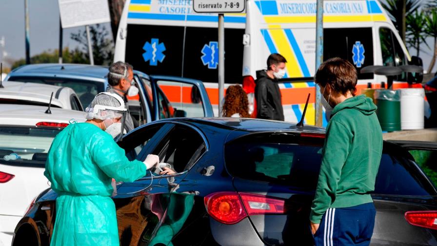 Hospitales italianos empiezan a colapsar; médicos piden cierre total del país Hospitales italianos empiezan a colapsar; médicos piden cierre total del país