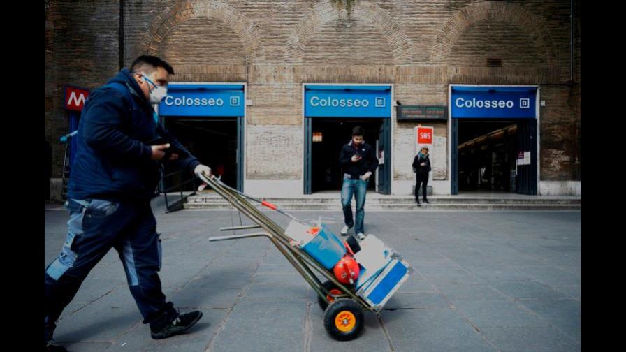 El coronavirus derrumba las bolsas y hace temer una pandemia El coronavirus derrumba las bolsas y hace temer una pandemia