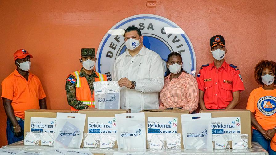 Fundación Refidomsa entrega kits preventivos a vacacionistas