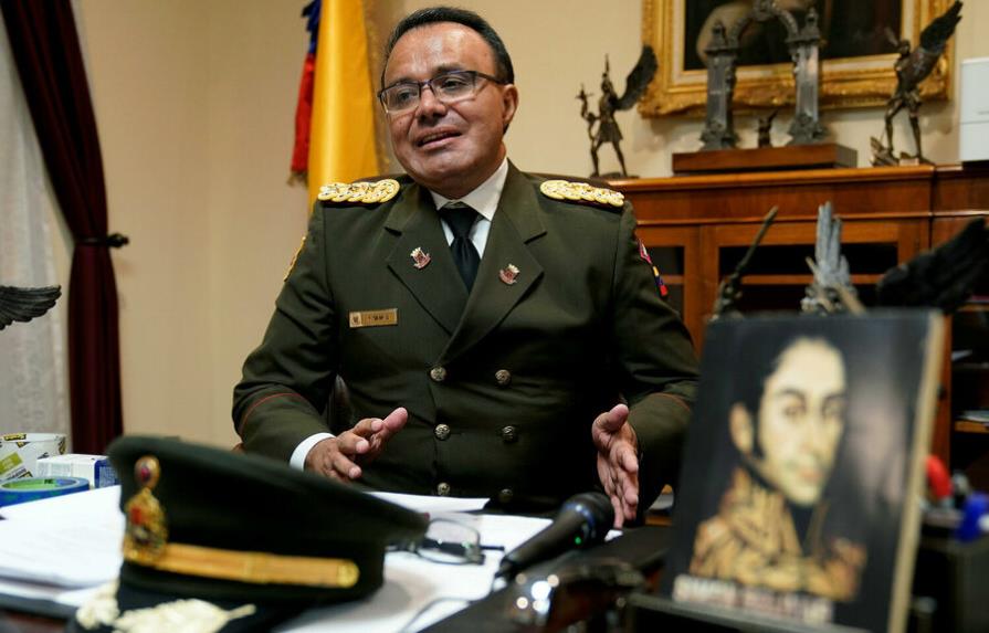 “Me cansé de callar”, dice agregado militar venezolano que rompió con Maduro
