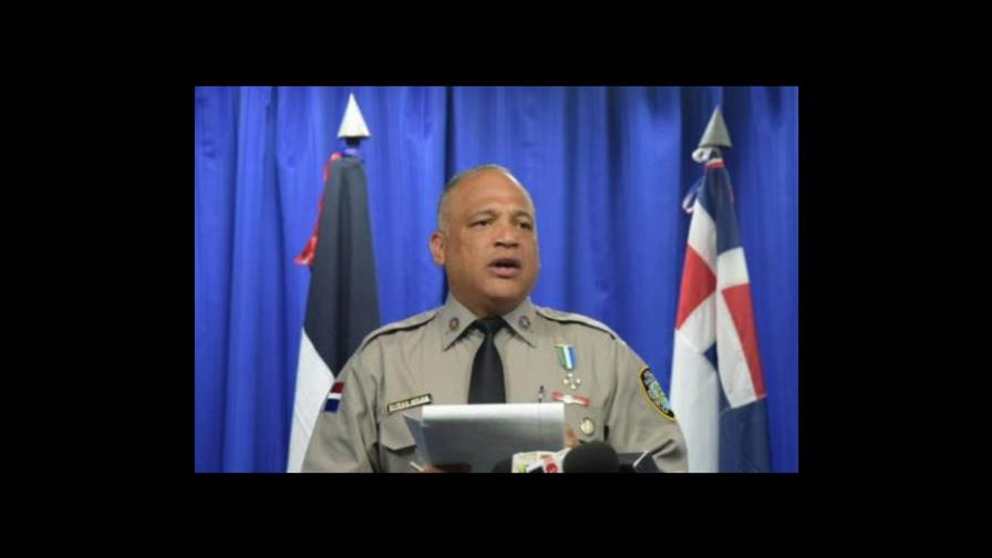 Policía recupera dos pistolas que coinciden con asalto a la seguridad de padres de Primera Dama Policía recupera dos pistolas que coinciden con asalto a la seguridad de padres de Primera Dama