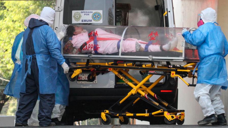 México anuncia restricciones en sus fronteras norte y sur por COVID-19