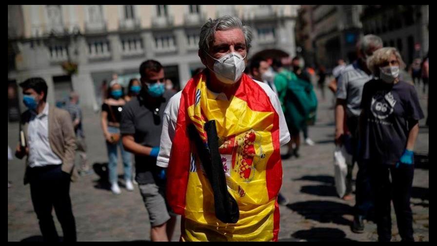 España reduce los enfermos más graves de covid-19 por vez primera en un mes