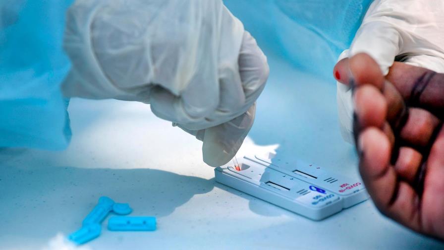 Aumentan casos activos de COVID-19; sugieren pruebas de anticuerpos