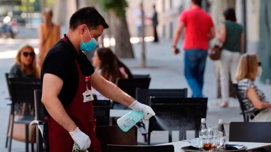 España reporta caída de la incidencia del COVID-19 hasta los 687 casos por cada 100,000 habitantes España reporta caída de la incidencia del COVID-19 hasta los 687 casos por cada 100,000 habitantes