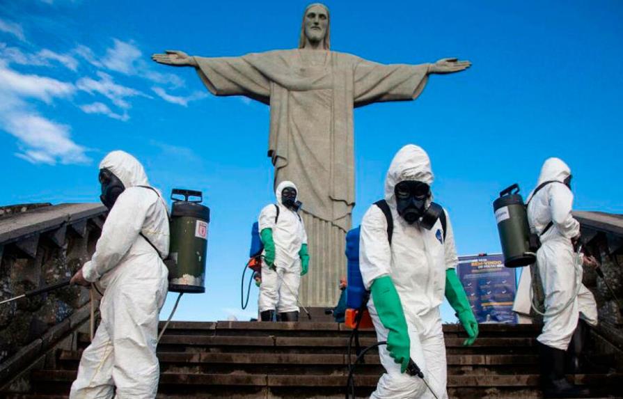Los casos de COVID crecen en Río de Janeiro pese a que caen en todo Brasil