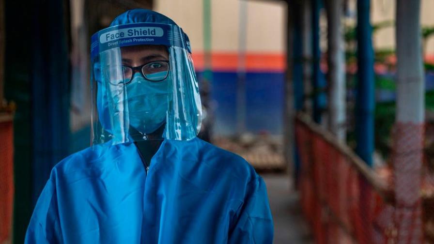 EEUU rebasa los 18 millones de contagios por la covid-19