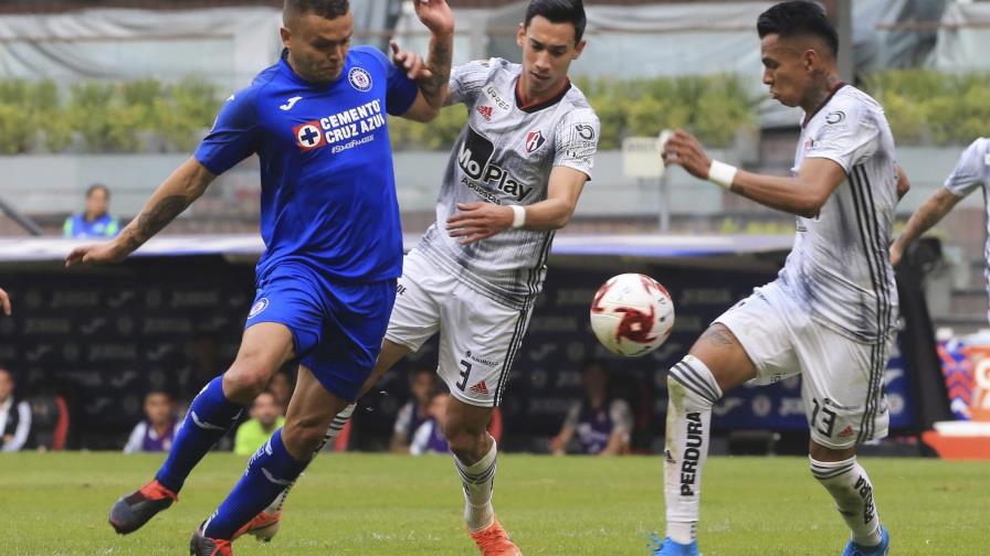 Las renovadas Chivas vencen 2-0 a Ciudad Juárez en fútbol
