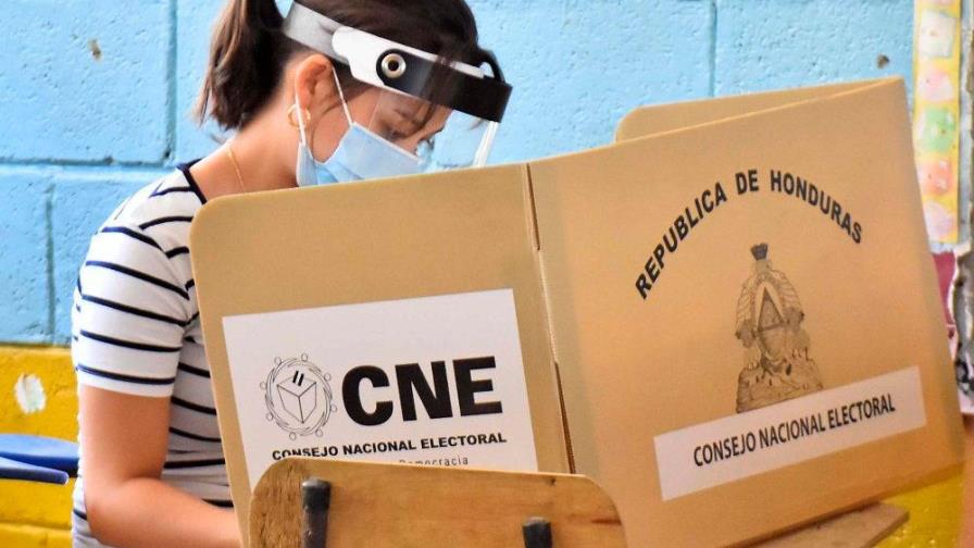 Ven como una “burla” el plan para registro electoral de hondureños en EEUU Ven como una “burla” el plan para registro electoral de hondureños en EEUU