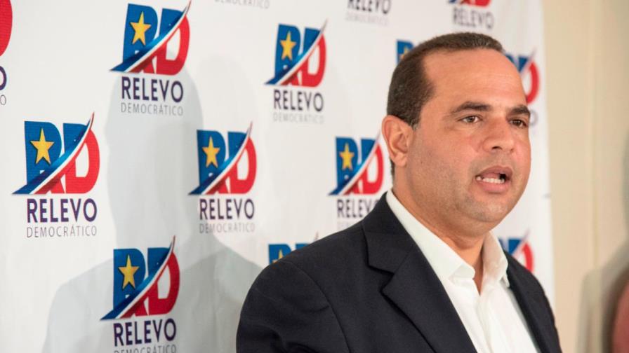 Manuel Crespo y su equipo renuncian del PLD Manuel Crespo y su equipo renuncian del PLD
