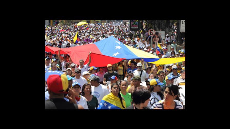 Sanciones petroleras no son la forma de derrocar a Nicolás Maduro Sanciones petroleras no son la forma de derrocar a Nicolás Maduro