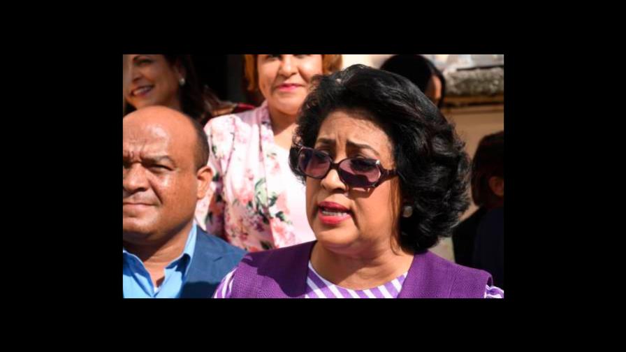 En vivo| Cristina Lizardo  ejerce su derecho al voto 