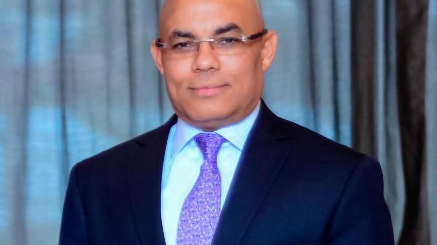 Vacunación obligatoria vista desde ángulos diferentes por abogados constitucionalistas