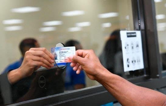 Asambleísta dominicano apoya proyecto que busca validar licencias de conducir de RD en NY 