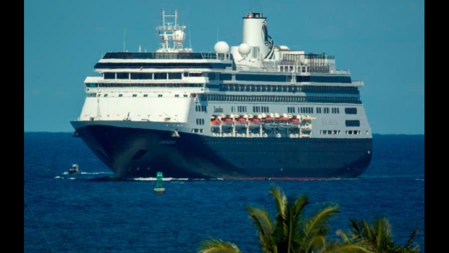 Reportan 65 muertes y más de 2.500 contagios en cruceros